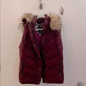 Gap puffer vest